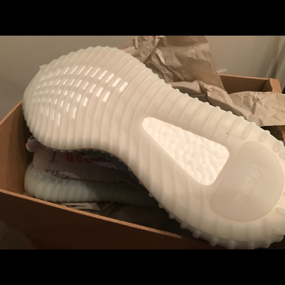 Deadstock Yeezy v2 350 Blue Tint sz 10.5